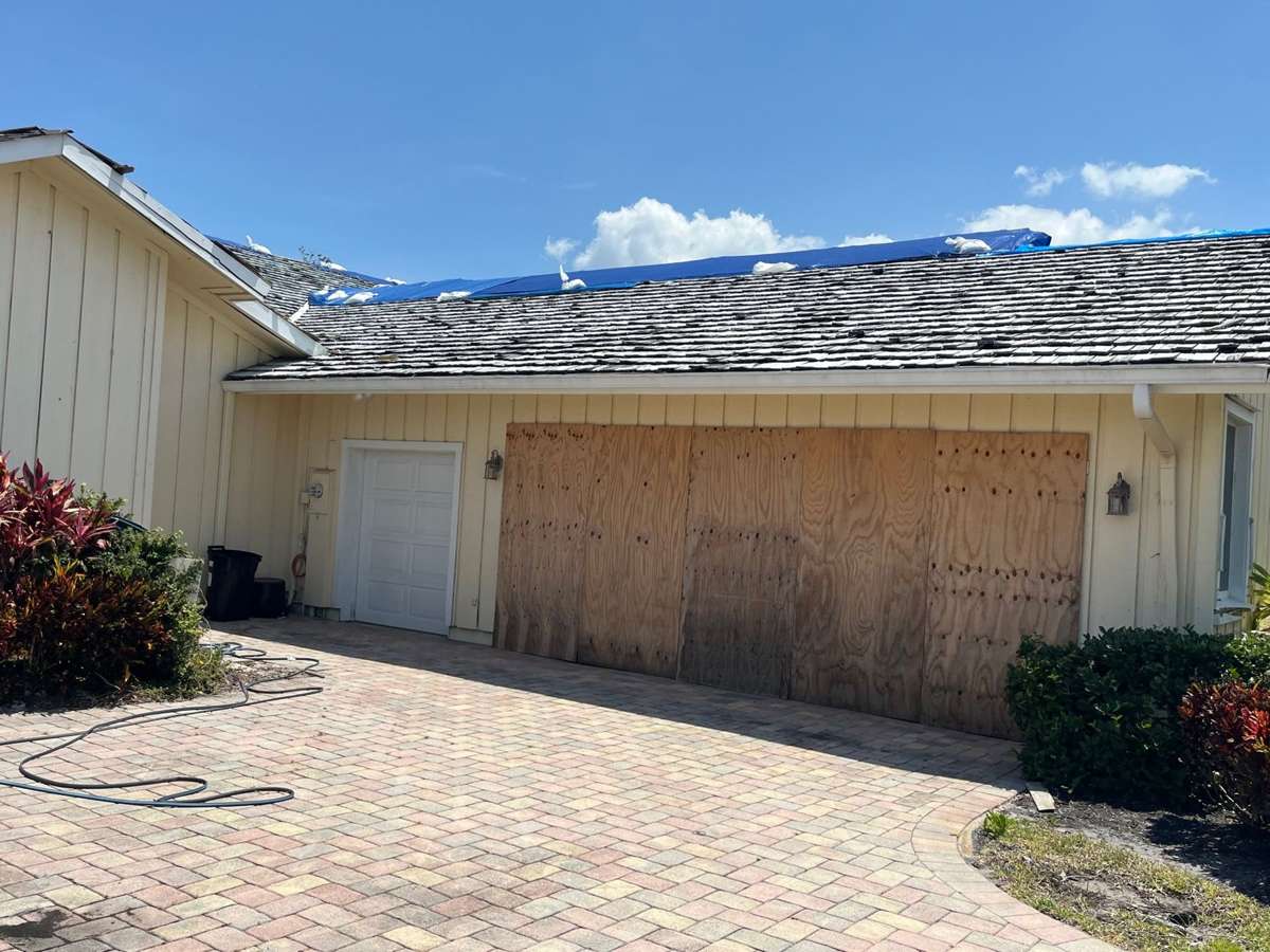 Board up service image