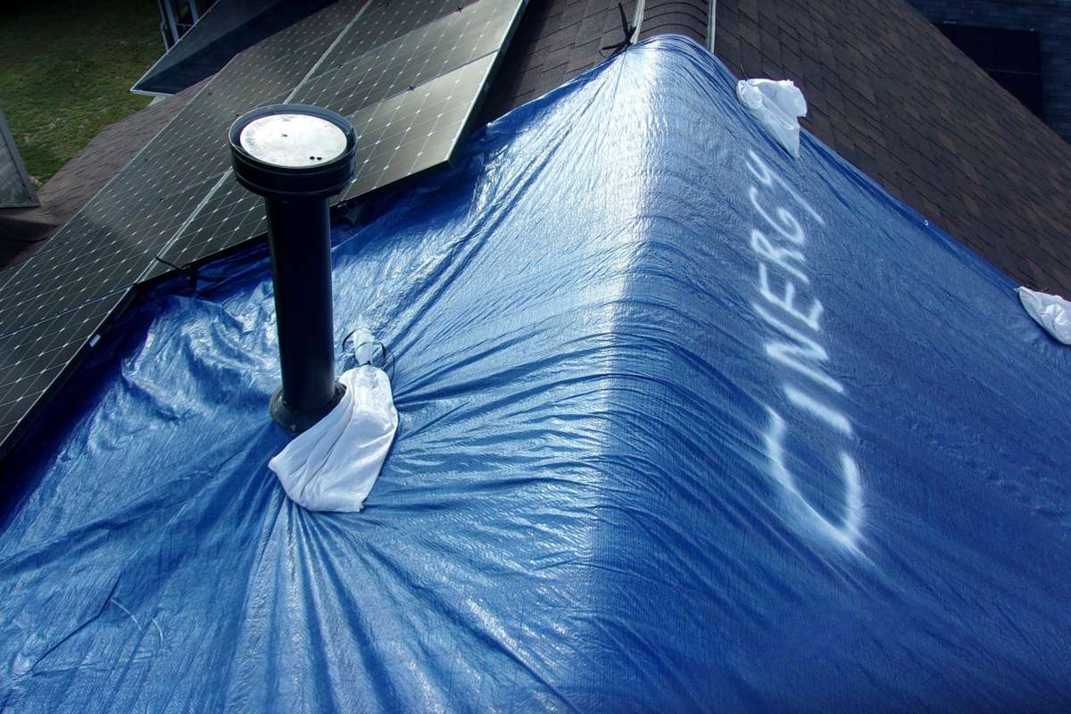 Roof tarp services image